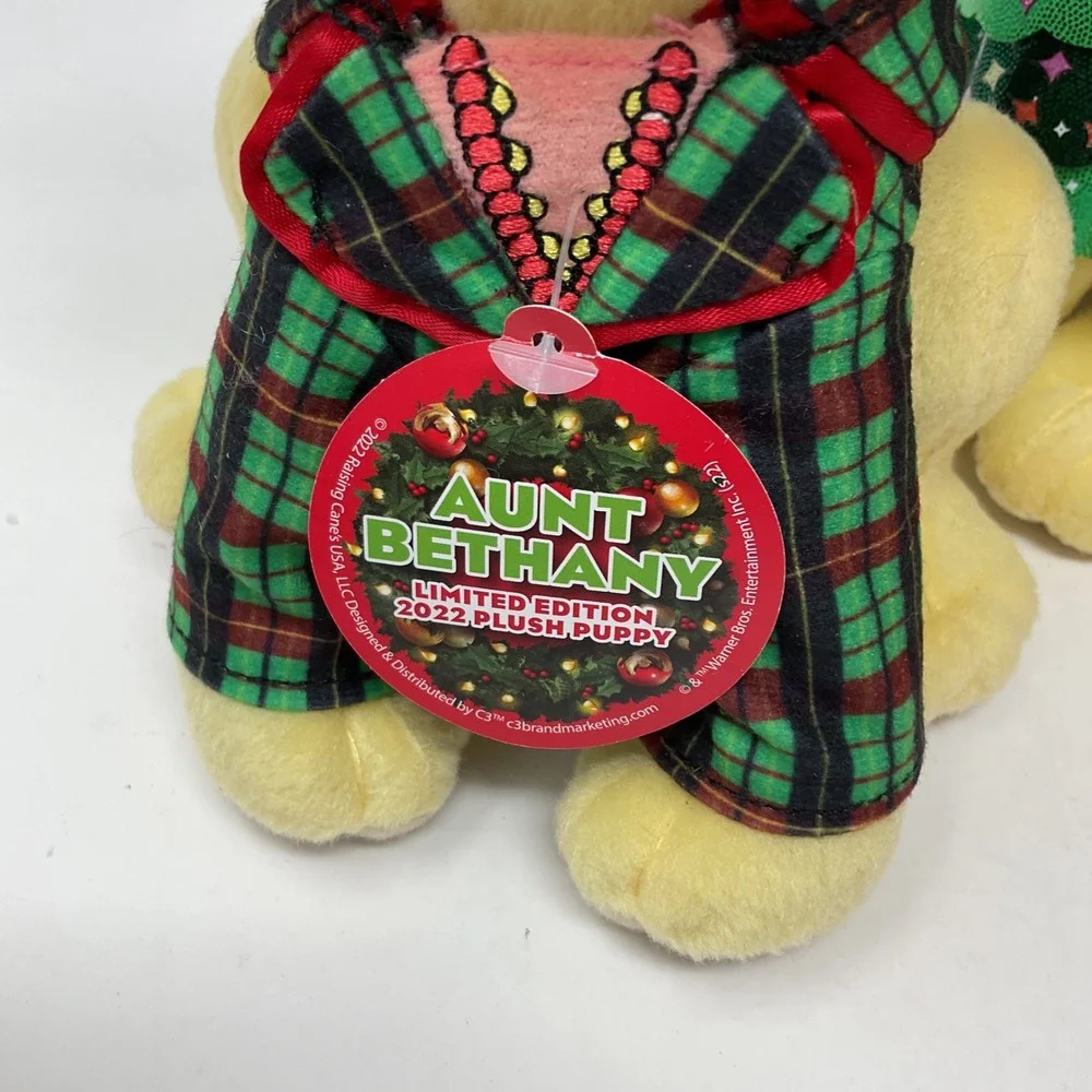 Raising Canes Christmas Vacation Plush Set Aunt Bethany Tree Santa 2022 Lot of 3